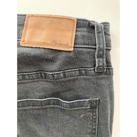 MADEWELL 9" High Rise Skinny Jeans Distressed Raw Hem - Picture 8 of 8
